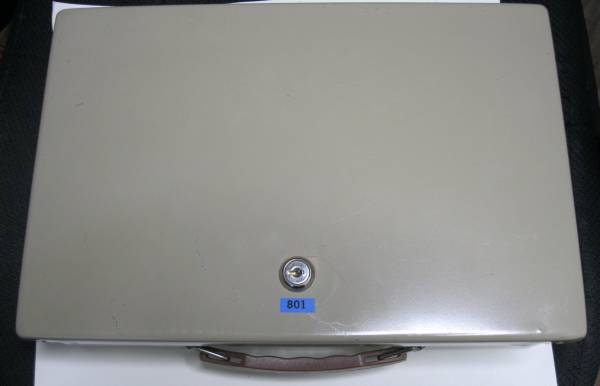 Locking portable security box 1