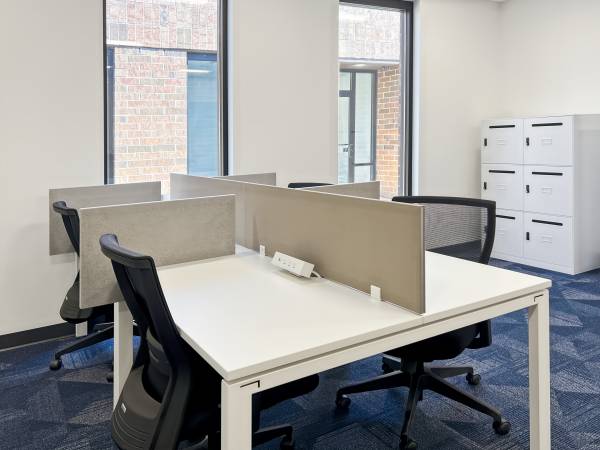 Touchdown → WORK → take-off | coworking desks 1