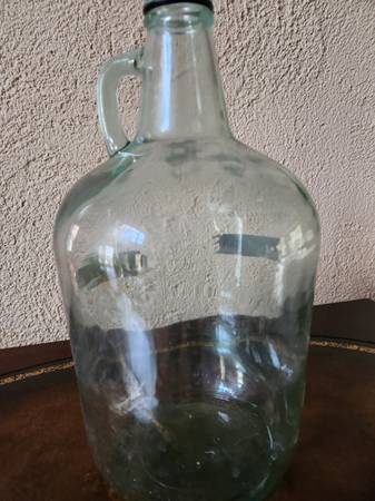 Jug 1