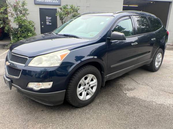 2011 Chevy Traverse Third Row Seating Runs Good Cheap SUV 1