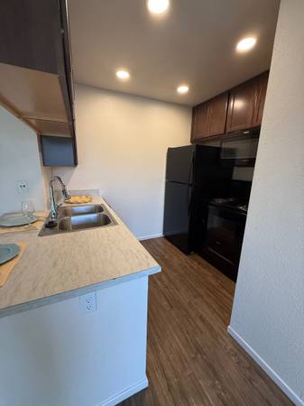 $1,940 / 440ft2 - 📣 Just Listed: Your Perfect Studio Retreat — Only $1,940! (Chula Vista)63998605741442124