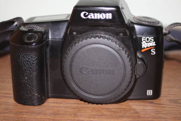 CANNON CAMERA BODY 1