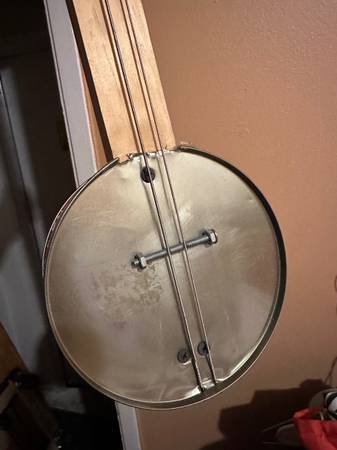 Christmas time ELECTRIC FRETLESS CAN 2 String BASS!!! 1