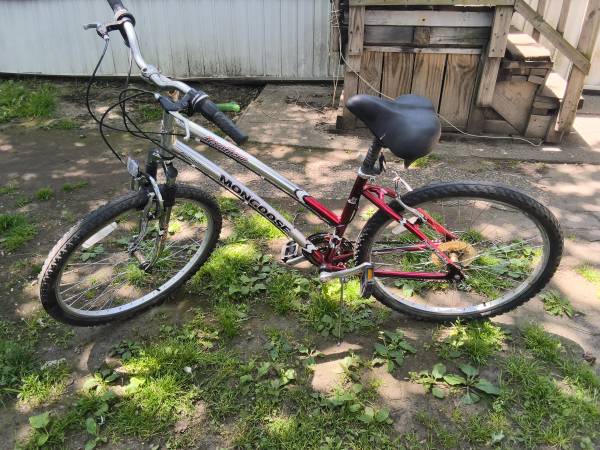 Ladies Mongoose Hawthorne 26in mountain bike 1
