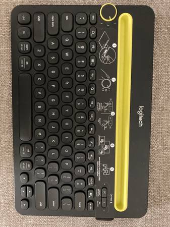 Logitech Keyboard 1
