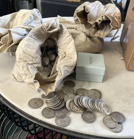 Half Dollars - 90% silver - Libertys, Franklins 1