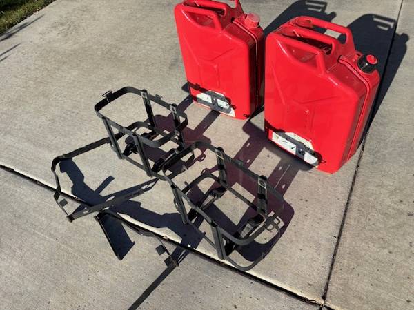 Jerry Cans and Mounting Brackets 1