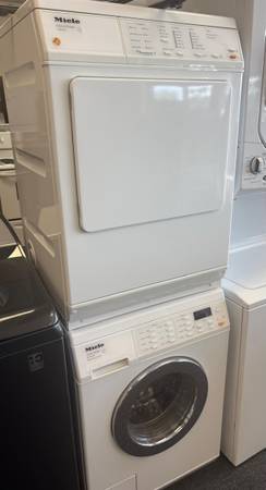 MIELE WASHER AND DRYER STACKABLE UNIT 1