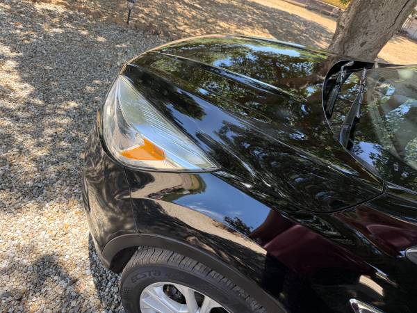 Techo panorámico negro 2018 Ford Escape SE. IMPOLUTO 35MPG, ¡¡No necesita nada!! - $8,900 (Banning)63624631610625122