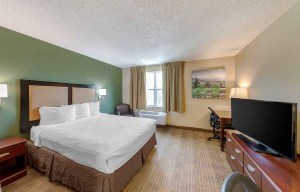 $2,970 / 1br - $2,970/ 1br - Estudio amueblado - ¡Excelentes tarifas mensuales! (Simi Valley)63800544454401124