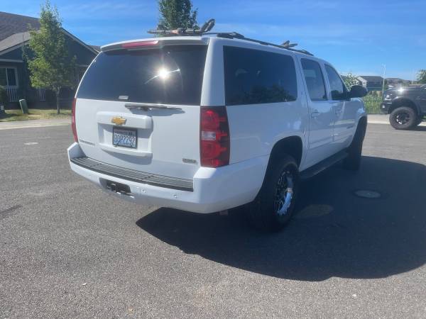 2013 Chevrolet Suburban 1500 LT Sport Utility 4D - $6,900 (Puyallup)63623060863873124