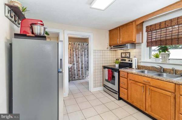 $1,303 / 1br - 840ft2 - Charming and full of character (Lebanon)64009995853955124