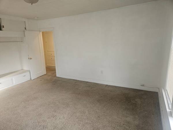 $1,010 / 1br - Large, Quiet Home in North Capitol Hill November 1, flexible move-in (North Capitol Hill)63884778534019121