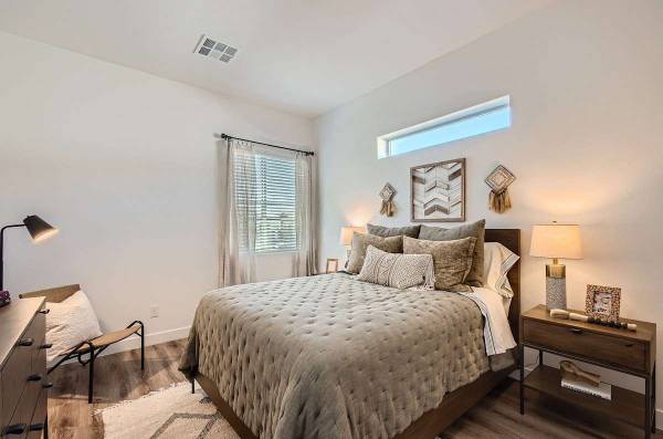 **Lease & Enjoy FREE Rent**Luxurious Sand Stucco Finish 1