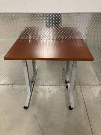 DEEP BROWN SIT/STAND MOBILE DESKS 1