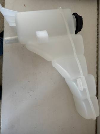 FordF250 Coolant tank  New 1
