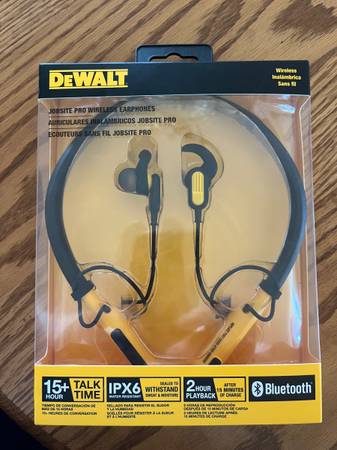 DeWalt Wireless Headset 1