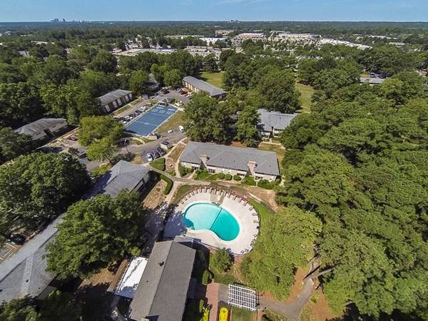 $1,750 / 3br - 1298ft2 - ¡Hazte sentir como en casa con comodidad y estilo! 3 habitaciones / 2 baños 1298 pies cuadrados (Raleigh - Triangle Town Center)63685979242371120