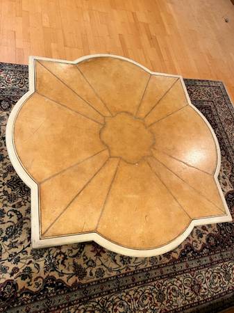 Leather-Top Coffee Table with Metal Legs 1