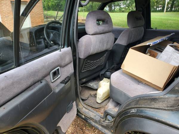Nissan Pathfinder 1994 - $1.200 (Springfield)63470581573635122