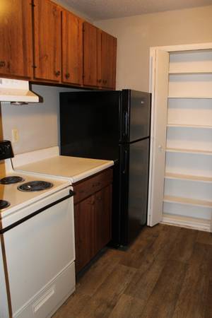 $900 / 2br - 860ft2 - Customer Service At Its Best! (2981 6th Street Southwest, Cedar Rapids, IA)63815134858371122