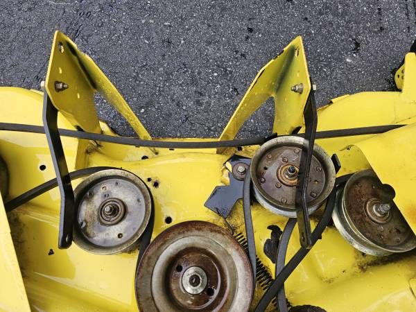 John Deere 54" Edge, sistema de corte, cortacésped de montar, excelente - $600 (Sudbury)63471244819841122