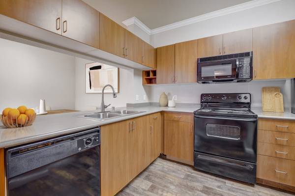 $2,333 / 2br - 1085ft2 - SPACIOUS 2BED2BATH WITH WASHER AND DRYER~ CALL NOW (NORTH NATOMAS)64043495318786120