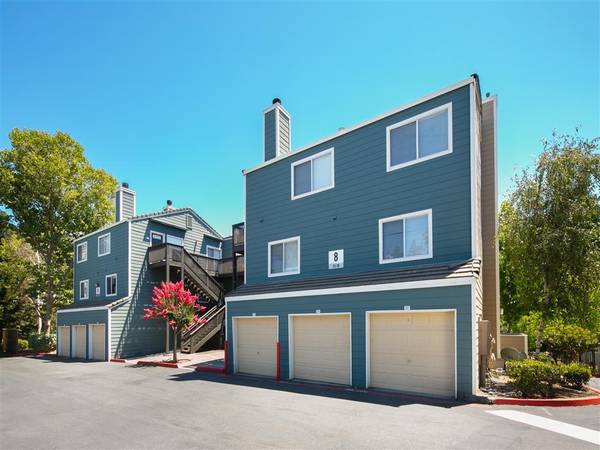 $2,295 / 2br - 1105ft2 - W/D, Playground, Swimming Pool, Fitness Center (fairfield / vacaville)63938624554883122