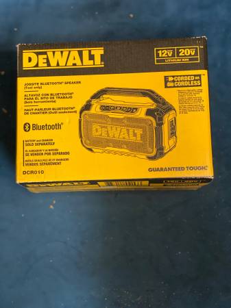 New Full Size DeWalt 20volt Bluetooth Speaker 1