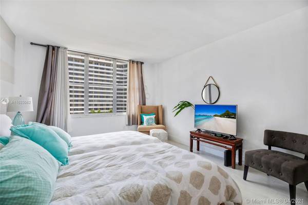 $100 / 2br - 1190ft2 - Excelente condominio estilo resort (Miami Beach, FL)64049279832962123