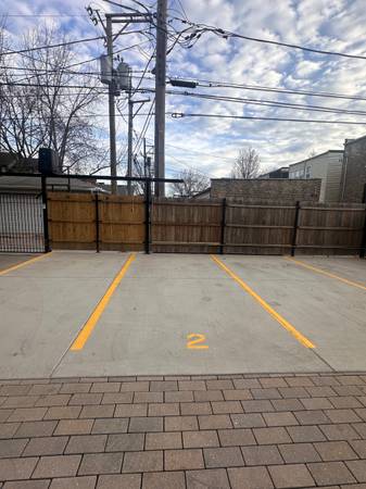 $140 Spacious, assigned, gated parking in prime Lincoln Square location (Lincoln Square)64041643342465121