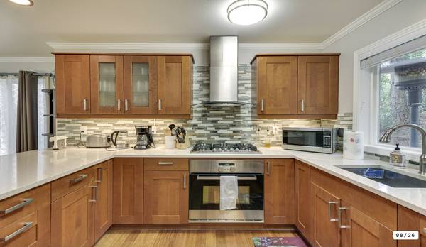 $3,500 / 3br - 1450ft2 - 3 Bd/2.5 Baths  - Fully Furnished Townhome (Lake Oswego)64218941326721122