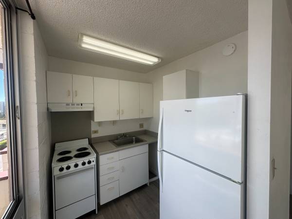 $1,750 / 1br - Emerson Villa - 1528 Emerson (1BR/1BA) (makiki)63686690820993122