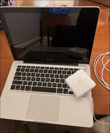 MacBook Pro A1278 model Core i5 8GB Intel 128 GB SSD HD Graphics 3000 1