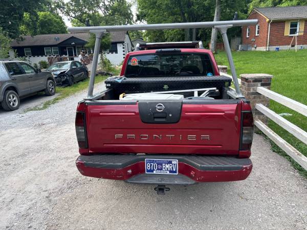 Nissan frontier 2001 crew cab SE - $5,500 (Nashville)63470754010881122