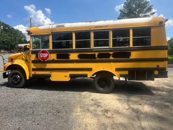 2002 International 7.3 Turbo Diesel Handicap Short Bus Runs GREAT ! - $5,700 (Hiram)63620986861571124