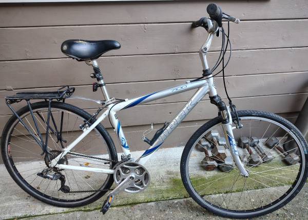 Trek Multitrack 700 Medium 700c Shimano hybrid 1