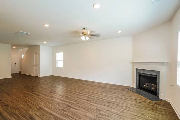 $1,390 / 3br - 2350ft2 - A Place to Make Your Own (White House, TN)63904820500867121