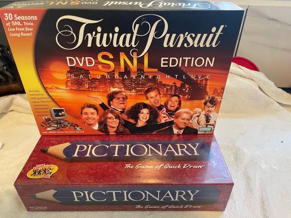 PICTIONARY 2000 EDITION AND TRIVAL PURSUIT SNL EDITION 1