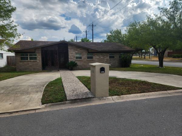 $319,000 / 4br - 2110ft2 - House For Sale in McAllen, TX (McAllen)64194264140419120