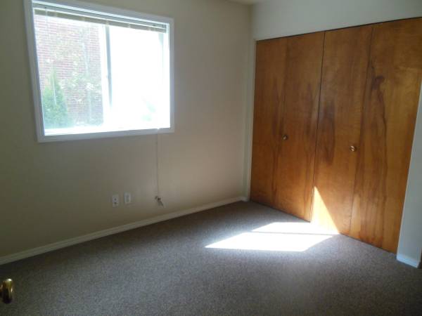 $1,060 / 2br - 781ft2 - 2 bedroom apartment close to campus available this December. (Moscow)63980822656259124