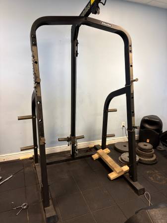 Nautilus Weight Bench/ Squat Rack 1
