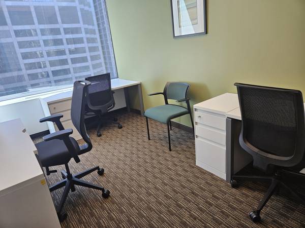 $531 Downtown River View Office – Executive Space Available now! (West Loop)63918412726658120