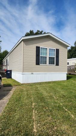 $35,000 / 3br - 2013 Redman Mobile home (Marion IA)63815055921537120