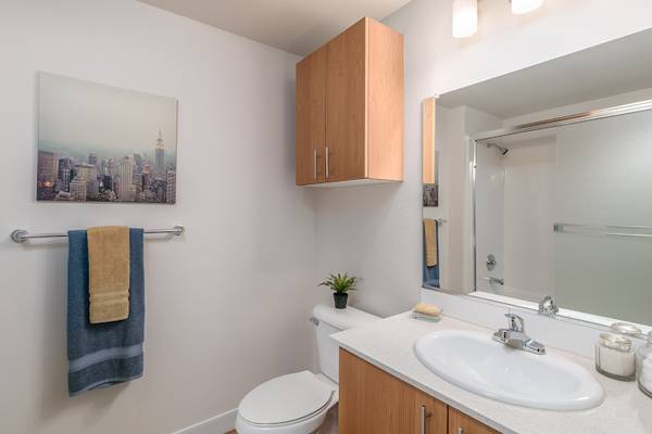 $1,295 Pelota nueva. Vida nueva. ¡Aquí en Meridian Lofts! (Sureste de Portland, Mt Tabor, Hawthorne)63831465151235123