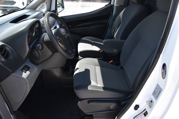 2018 Nissan NV 200 - Photo 9