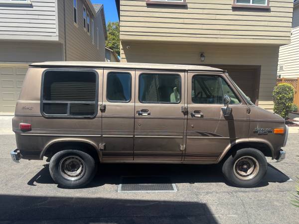 1995 Chevrolet G-Series G20 Van - $1,600 (hayward / castro valley)63470897115267121