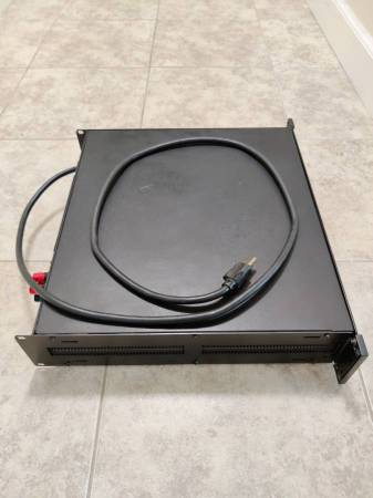 Crown Power Base 1 Amplifier EXCELLENT CONDITION - $200 (Torrance)63471471216003123