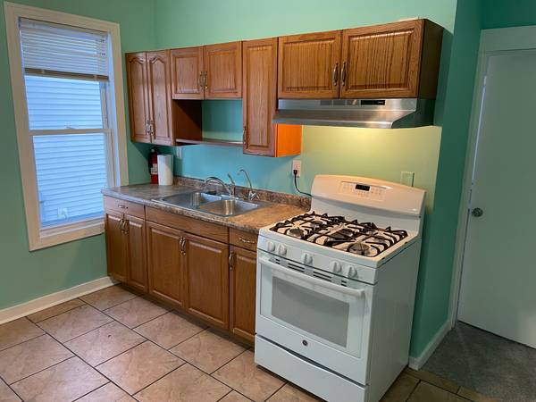 $2,200 / 4br - 1320ft2 - Large 4BR 2BA in Powderhorn Park (South Minneapolis)64003960558722121