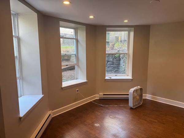 $1,155 / 1br - 1-Bedroom Apartment in Middletown, NY (Middletown)64035736192514120